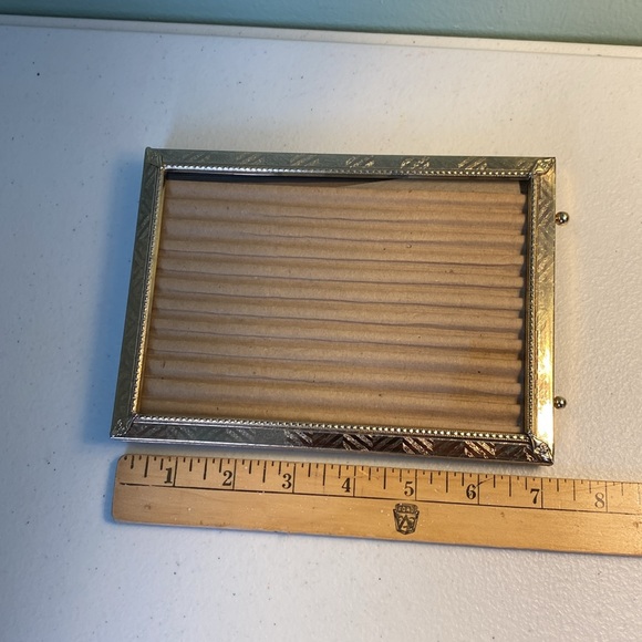 Vintage Metal 5x7 Table Top Picture Frame - Picture 8 of 8